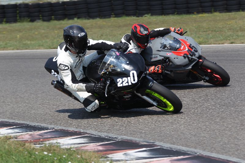 Archiv-2018/44 06.08.2018 Dunlop Moto Ride and Test Day  ADR/Hobby Racer 2 rot/2210
